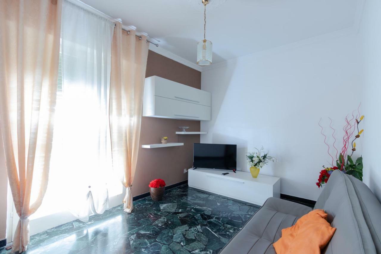 House Henry Apartment Vado Ligure Bagian luar foto