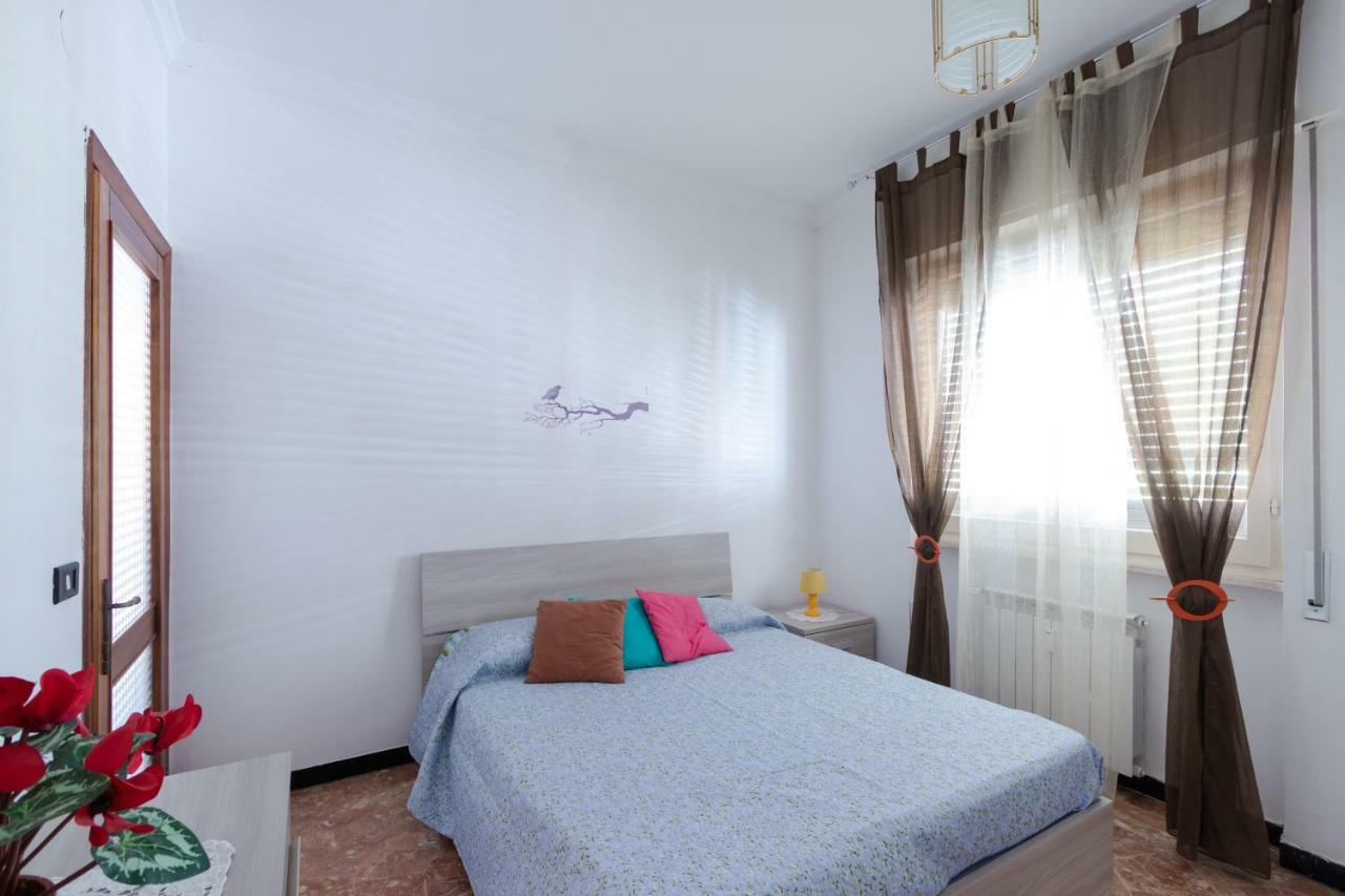 House Henry Apartment Vado Ligure Bagian luar foto