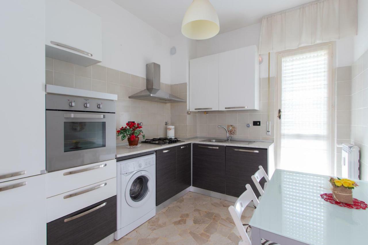 House Henry Apartment Vado Ligure Bagian luar foto